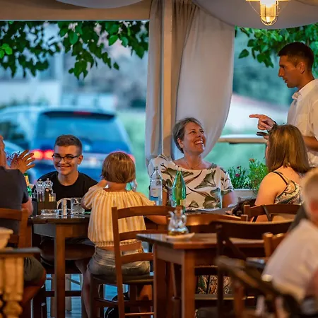 With Free Parking Pula