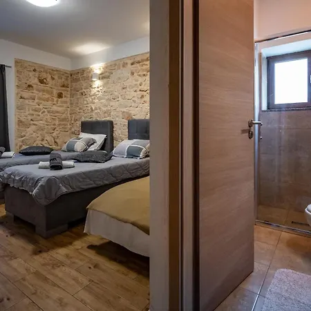 With Free Parking Pula