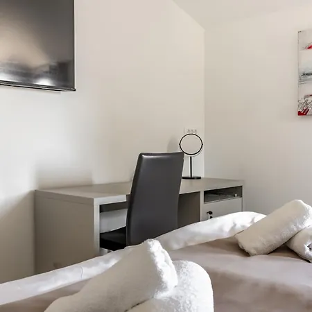 Bed & Breakfast Rooms With Free Parking *