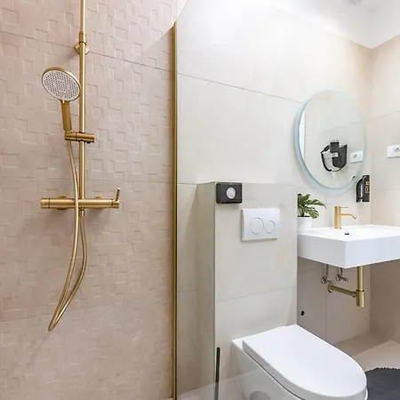 Bed & Breakfast With Free Parking