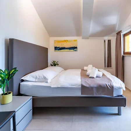 With Free Parking 3*