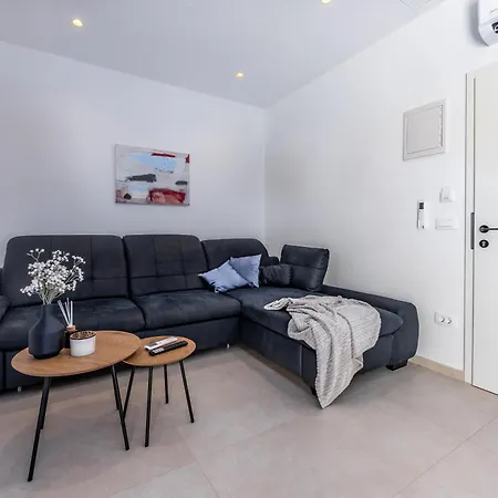 With Free Parking 3* Pula