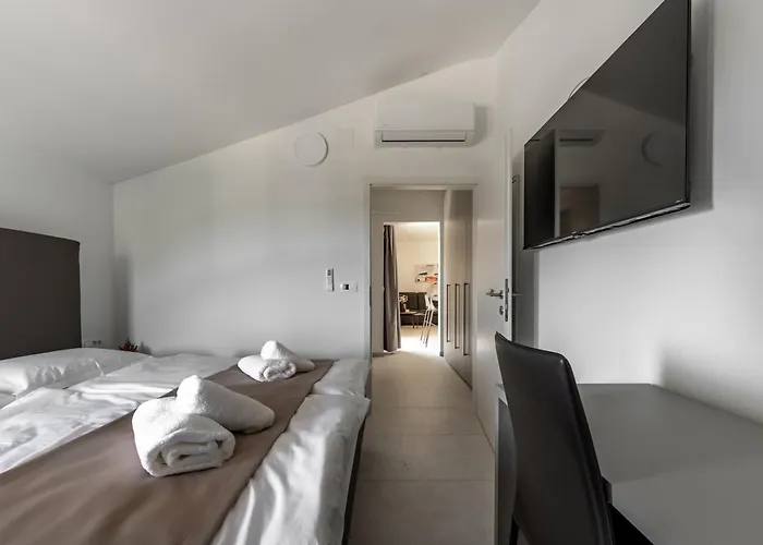 Couette-café With Free Parking