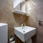 Bed & Breakfast With Free Parking Pula