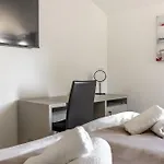 Bed & Breakfast With Free Parking 3*