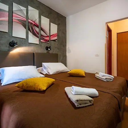 With Free Parking 3* Pula