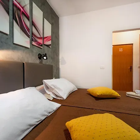 Bed & Breakfast With Free Parking