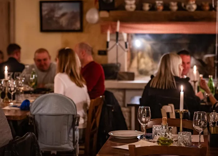 With Free Parking 풀라