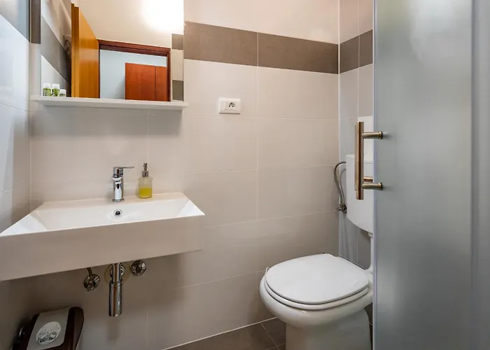 With Free Parking 3* 풀라