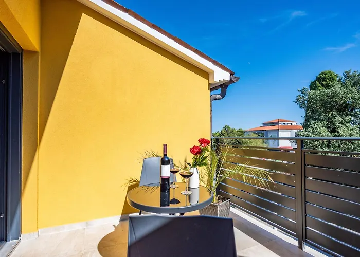 With Free Parking 3* 풀라