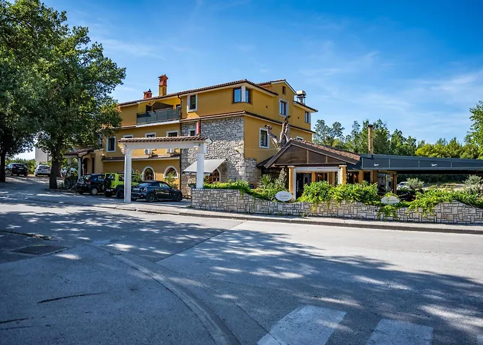 With Free Parking B&B