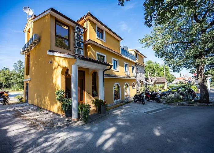 With Free Parking 3* 풀라