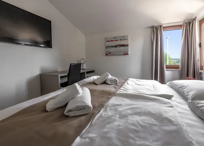 With Free Parking B&B