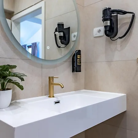 Rooms With Free Parking Pula