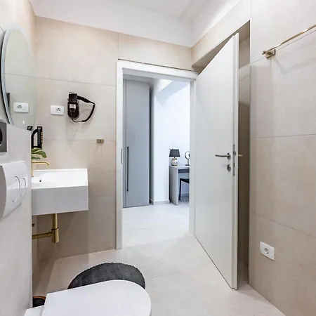 Rooms With Free Parking krevet i doručak *